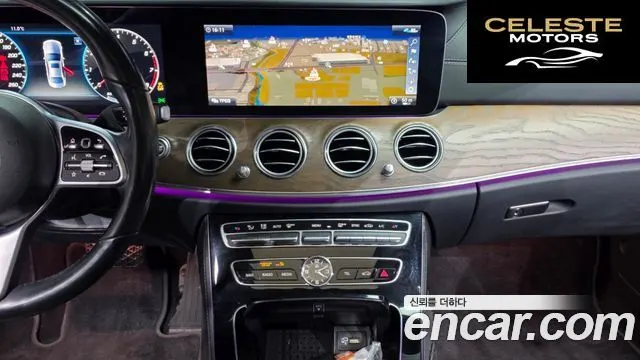MERCEDES BENZ E-Classe W213 E300 4MATIC Exclusive 2020 — photo 14 sur 26