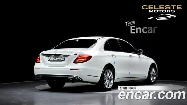 MERCEDES BENZ E-Classe W213 E300 4MATIC Exclusive 2020 — photo 2 sur 26