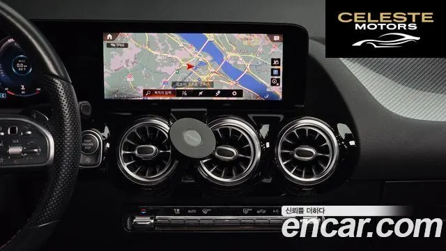 MERCEDES BENZ GLA-Classe H247 GLA250 4MATIC 2021 — photo 14 sur 20