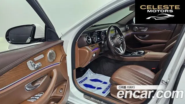 MERCEDES BENZ E-Classe W213 E220d 4MATIC Exclusive 2019 — photo 10 sur 20