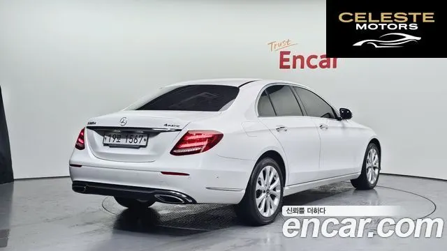 MERCEDES BENZ E-Classe W213 E220d 4MATIC Exclusive 2019 — photo 2 sur 20