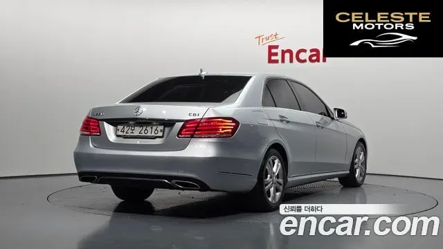 MERCEDES BENZ E-Classe W212 E220 CDI Avantgarde 2014 — photo 2 sur 20
