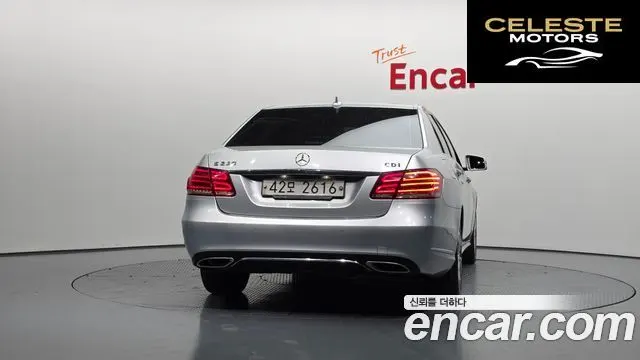 MERCEDES BENZ E-Classe W212 E220 CDI Avantgarde 2014 — photo 4 sur 20