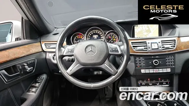 MERCEDES BENZ E-Classe W212 E300 2016 — photo 13 sur 26