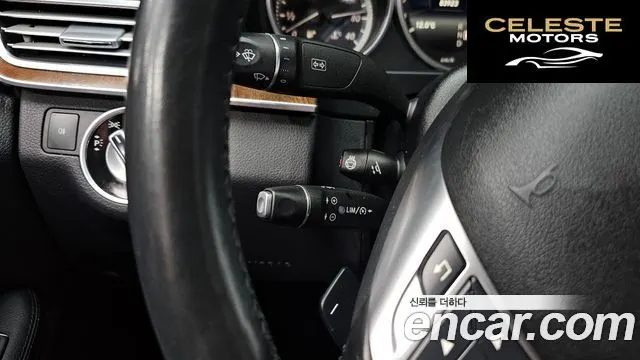 MERCEDES BENZ E-Classe W212 E300 2016 — photo 17 sur 26