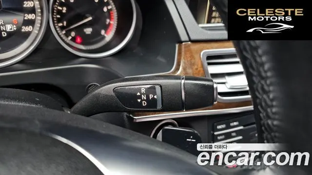 MERCEDES BENZ E-Classe W212 E300 2016 — photo 9 sur 26