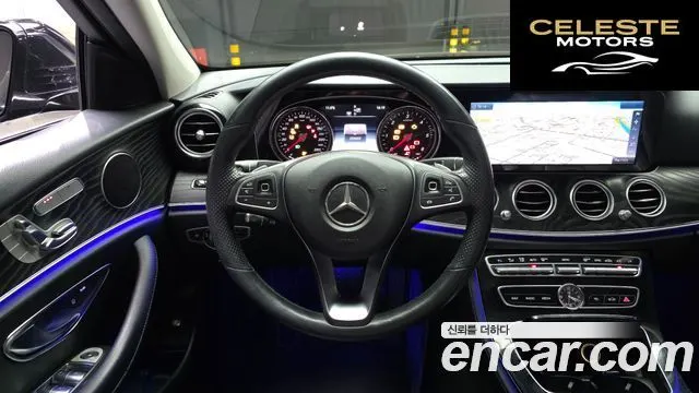 MERCEDES BENZ E-Classe W213 E220d 4MATIC Avantgarde 2017 — photo 13 sur 20