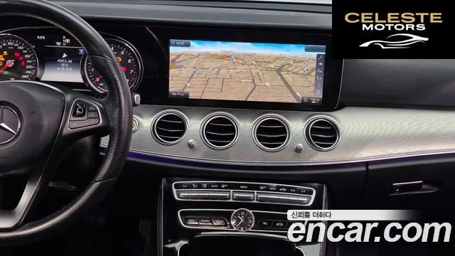 MERCEDES BENZ E-Classe W213 E200 Avantgarde 2018 — photo 14 sur 20