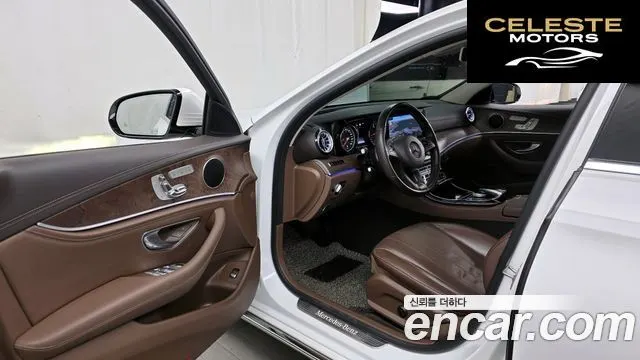 MERCEDES BENZ E-Classe W213 E220d Exclusive 2017 — photo 10 sur 20