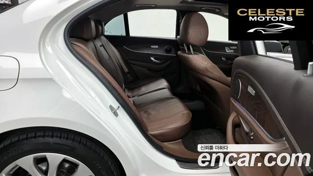 MERCEDES BENZ E-Classe W213 E220d Exclusive 2017 — photo 12 sur 20
