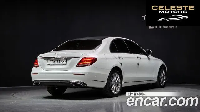 MERCEDES BENZ E-Classe W213 E220d Exclusive 2017 — photo 2 sur 20