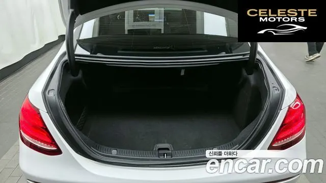 MERCEDES BENZ E-Classe W213 E220d Exclusive 2017 — photo 20 sur 20