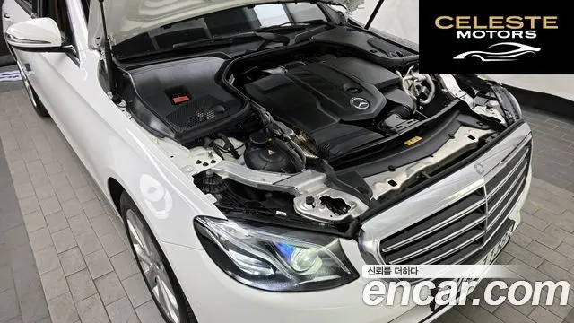 MERCEDES BENZ E-Classe W213 E220d Exclusive 2017 — photo 6 sur 20