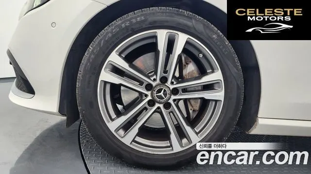 MERCEDES BENZ E-Classe W213 E350 4MATIC Avantgarde 2021 — photo 5 sur 20