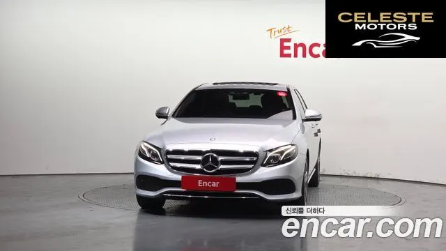 MERCEDES BENZ E-Classe W213 E300 Avantgarde 2017 — photo 3 sur 20