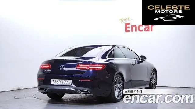 MERCEDES BENZ E-Classe W213 E220d Coupé 2017 — photo 2 sur 20