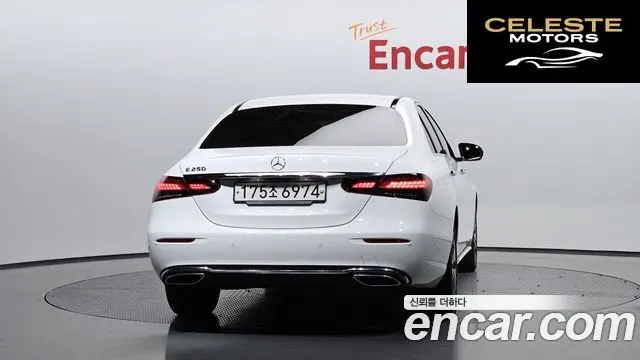 MERCEDES BENZ E-Classe W213 E250 Avantgarde 2022 — photo 4 sur 20