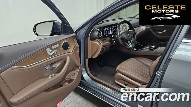 MERCEDES BENZ E-Classe W213 E300 Exclusive 2017 — photo 10 sur 20