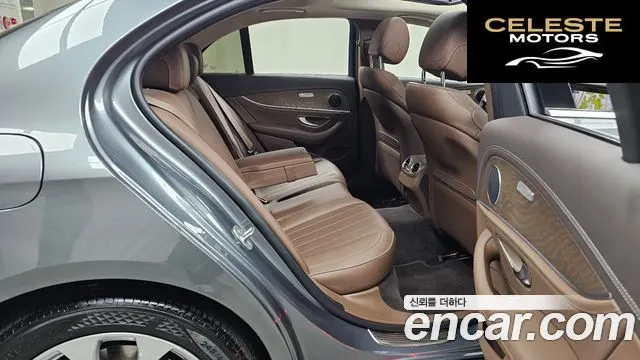 MERCEDES BENZ E-Classe W213 E300 Exclusive 2017 — photo 12 sur 20