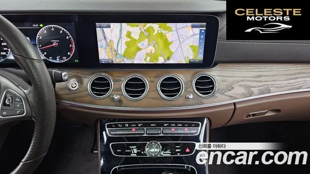 MERCEDES BENZ E-Classe W213 E300 Exclusive 2017 — photo 15 sur 20