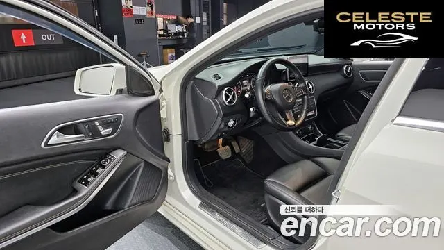 MERCEDES BENZ A-Classe W176 A200 2016 — photo 11 sur 20