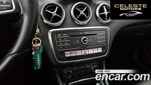MERCEDES BENZ A-Classe W176 A200 2016 — photo 18 sur 20