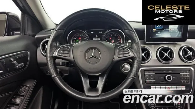 MERCEDES BENZ GLA-Classe X156 GLA220 Premium 2019 — photo 13 sur 20