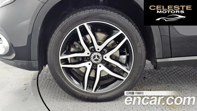 MERCEDES BENZ GLA-Classe X156 GLA220 Premium 2019 — photo 5 sur 20
