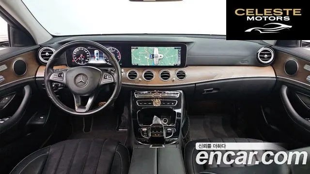 MERCEDES BENZ E-Classe W213 E300 4MATIC Exclusive 2017 — photo 7 sur 26
