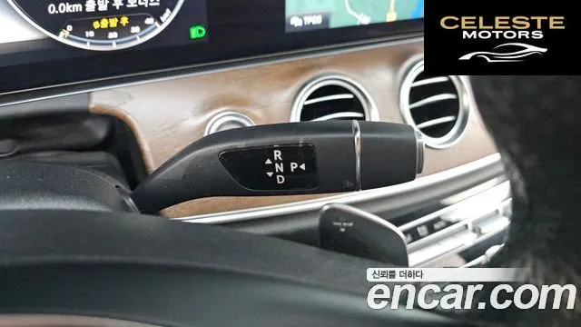 MERCEDES BENZ E-Classe W213 E300 4MATIC Exclusive 2017 — photo 9 sur 26