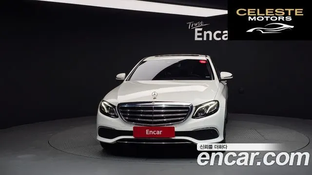 MERCEDES BENZ E-Classe W213 E220d Exclusive 2018 — photo 3 sur 20