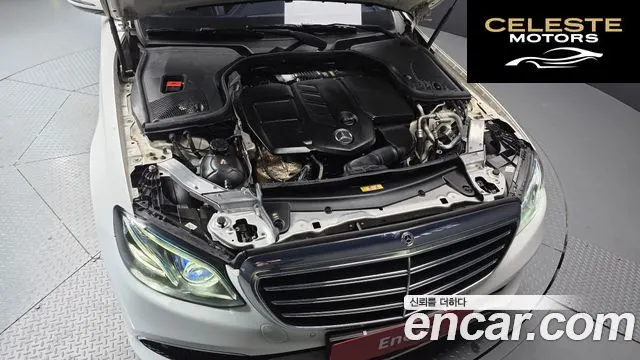 MERCEDES BENZ E-Classe W213 E220d Exclusive 2018 — photo 6 sur 20
