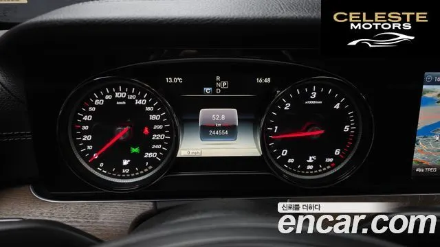 MERCEDES BENZ E-Classe W213 E220d Exclusive 2018 — photo 8 sur 20