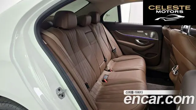 MERCEDES BENZ E-Classe W213 E300 4MATIC Exclusive 2020 — photo 12 sur 26