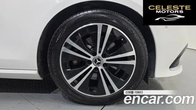 MERCEDES BENZ E-Classe W213 E250 Avantgarde 2021 — photo 5 sur 20