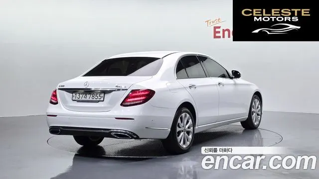 MERCEDES BENZ E-Classe W213 E300 4MATIC Exclusive 2020 — photo 2 sur 20