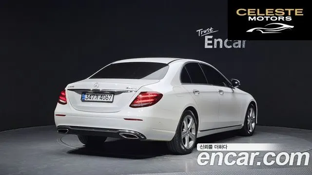 MERCEDES BENZ E-Classe W213 E200 Avantgarde 2017 — photo 2 sur 20