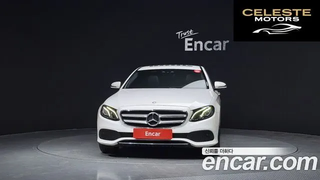 MERCEDES BENZ E-Classe W213 E200 Avantgarde 2017 — photo 3 sur 20
