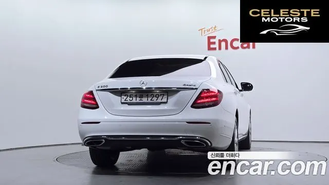 MERCEDES BENZ E-Classe W213 E300 4MATIC Exclusive 2020 — photo 4 sur 26