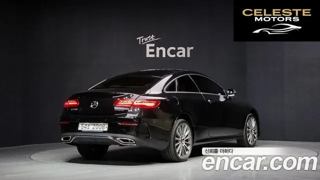MERCEDES BENZ E-Classe W213 E450 4MATIC Coupé 2019 — photo 2 sur 26