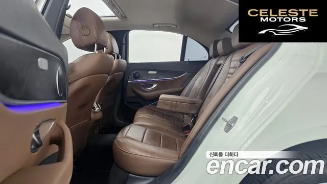 MERCEDES BENZ E-Classe W213 E220d 4MATIC Avantgarde 2017 — photo 12 sur 20