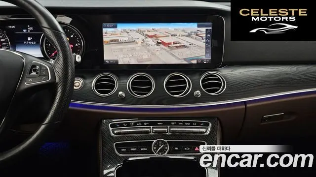 MERCEDES BENZ E-Classe W213 E220d 4MATIC Avantgarde 2017 — photo 14 sur 20