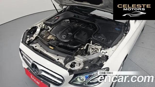 MERCEDES BENZ E-Classe W213 E220d 4MATIC Avantgarde 2017 — photo 6 sur 20