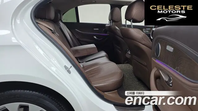 MERCEDES BENZ E-Classe W213 E300 4MATIC Exclusive 2017 — photo 12 sur 20