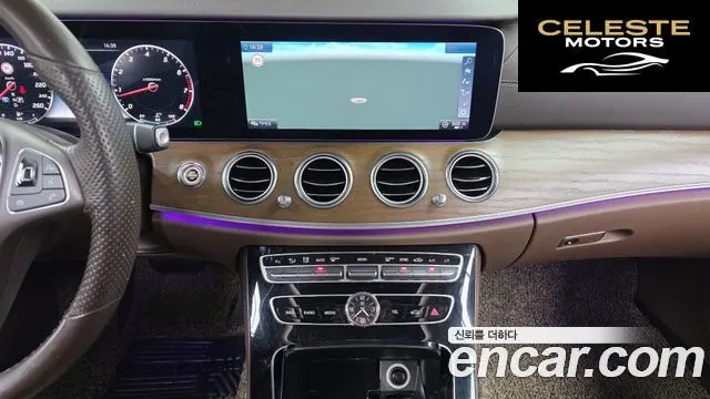 MERCEDES BENZ E-Classe W213 E300 4MATIC Exclusive 2017 — photo 15 sur 20