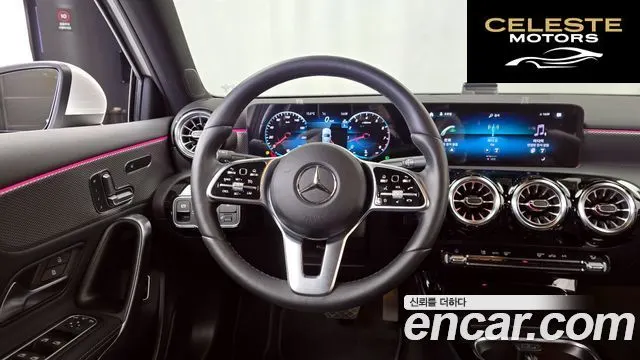 MERCEDES BENZ A-Classe W177 A220 Berline 2023 — photo 13 sur 20
