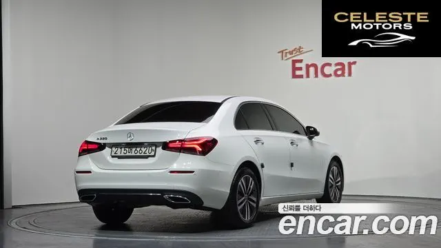 MERCEDES BENZ A-Classe W177 A220 Berline 2023 — photo 2 sur 20