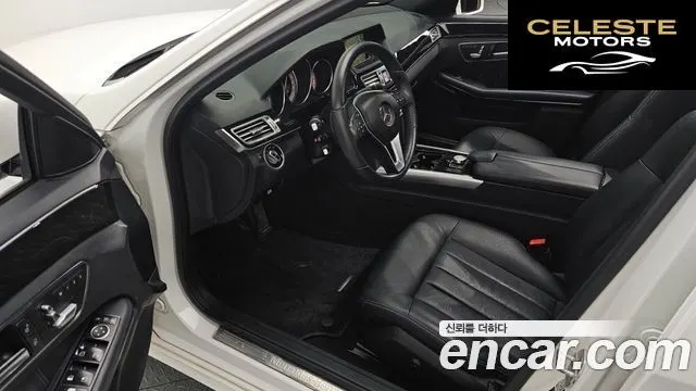 MERCEDES BENZ E-Classe W212 E300 Avantgarde 2014 — photo 11 sur 26