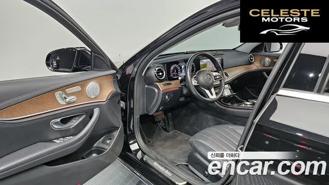 MERCEDES BENZ E-Classe W213 E300 4MATIC Exclusive 2020 — photo 11 sur 20
