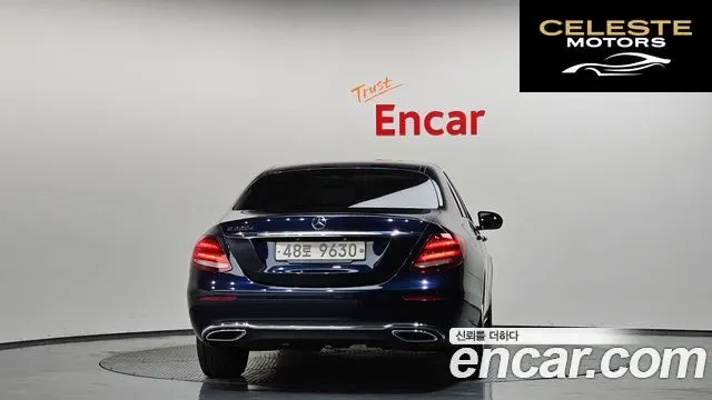 MERCEDES BENZ E-Classe W213 E220d Avantgarde 2017 — photo 3 sur 20